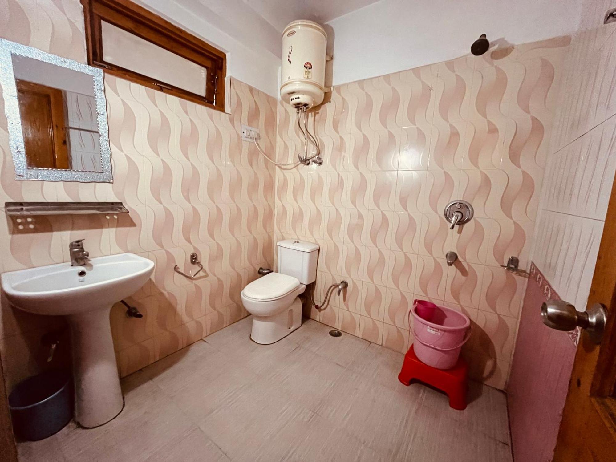 Hamir Guest Stays Udagamandalam Exterior foto